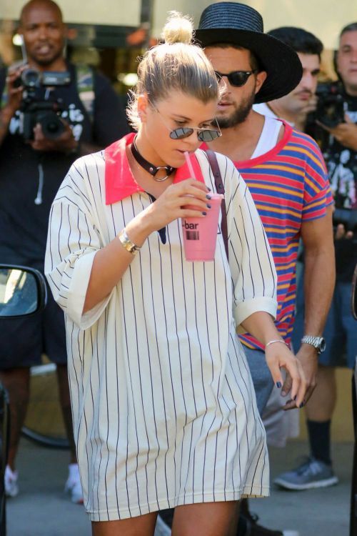 Sofia Richie Leaving Mauro