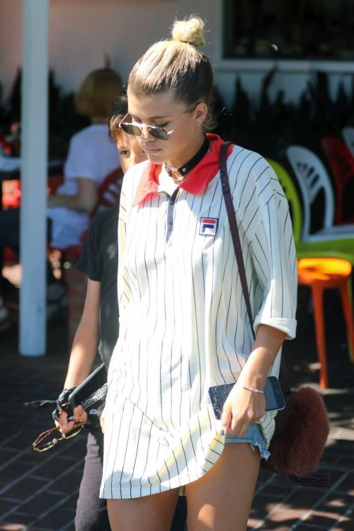 Sofia Richie Leaving Mauro