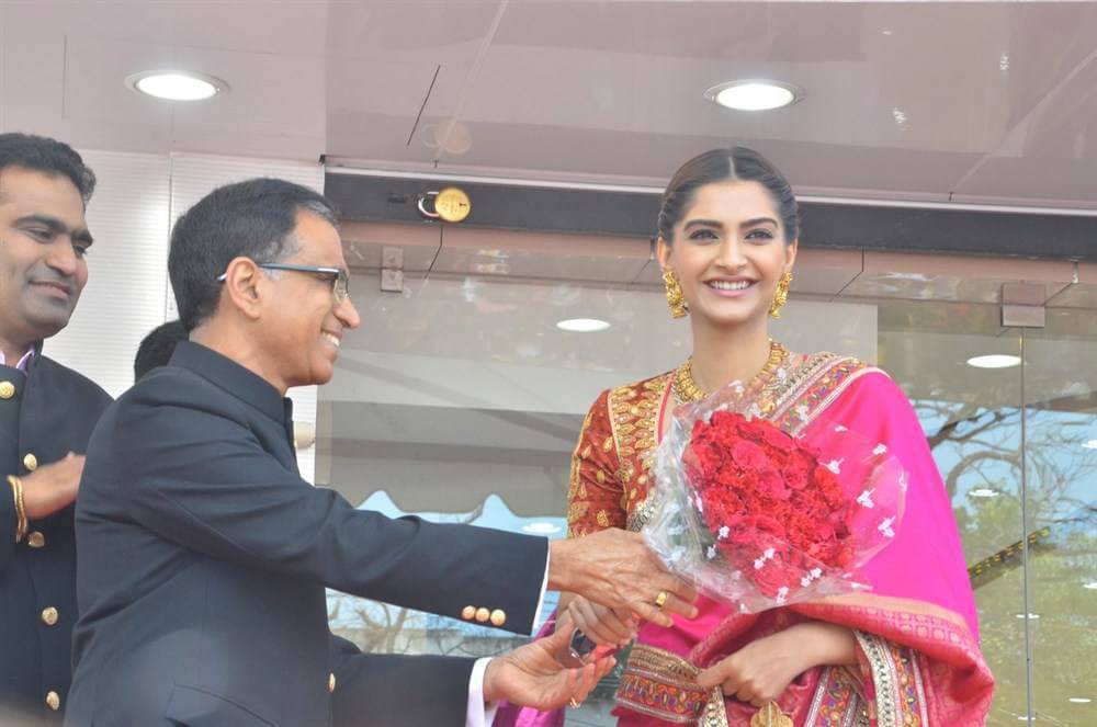 Sonam Kapoor at Kalyan Jewellers Inaguration Photos