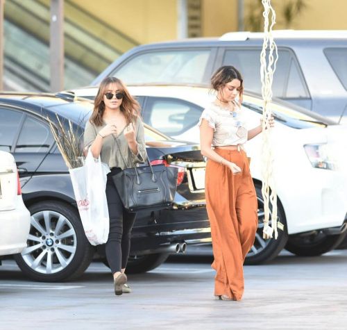 Vanessa and Stella Hudgens Stills Leaves Michaels and Aq Nail Salon in Los Angeles 4