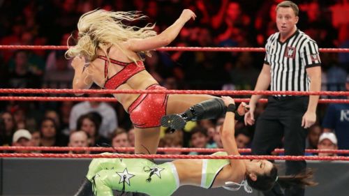 WWE Raw : Sasha Banks & Becky Lynch def. WWE Women Champion Charlotte & Dana Brooke 11