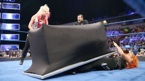 WWE SmackDown Live : Becky Lynch and Alexa Bliss - 20/09/2016 22