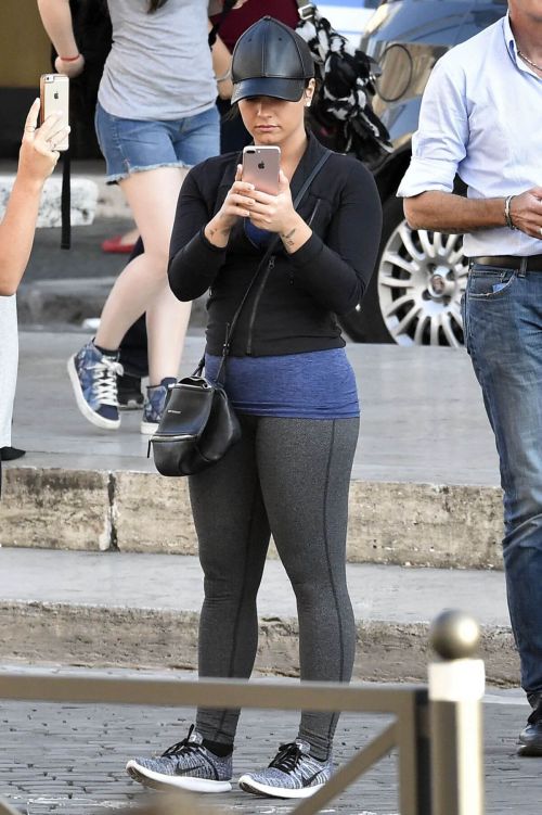 Demi Lovato Stills Out and About in Rome Photos 2