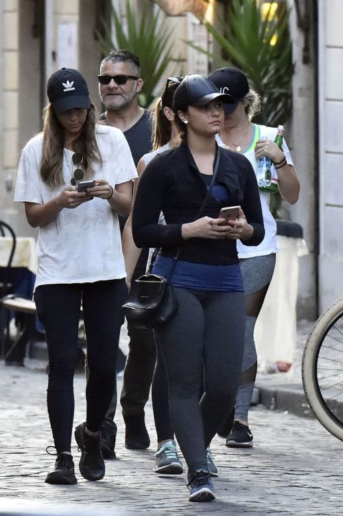 Demi Lovato Stills Out and About in Rome Photos 3