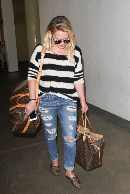 Hilary Duff Stills at LAX Airport in Los Angeles 2