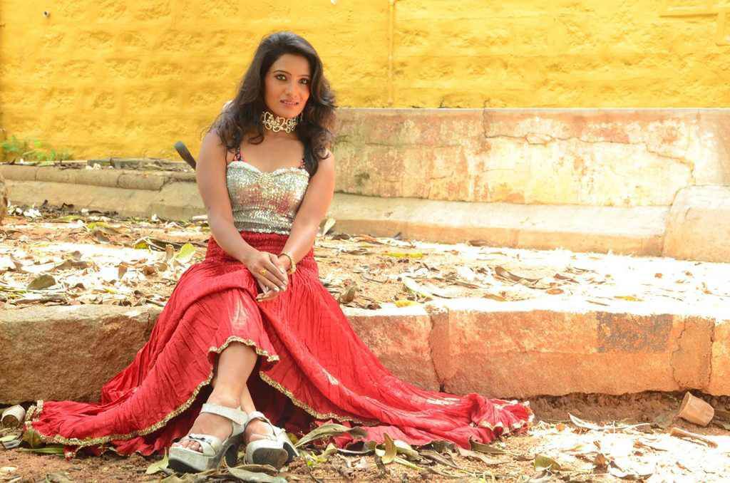 Mamatha Ravath Hot Photos at Marodrusyam Movie Launch