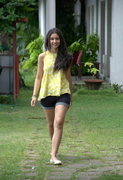 Navneet Kaur Dhillon Hot Photos from Ekta Movie 7