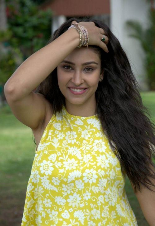Navneet Kaur Dhillon Hot Photos from Ekta Movie 11