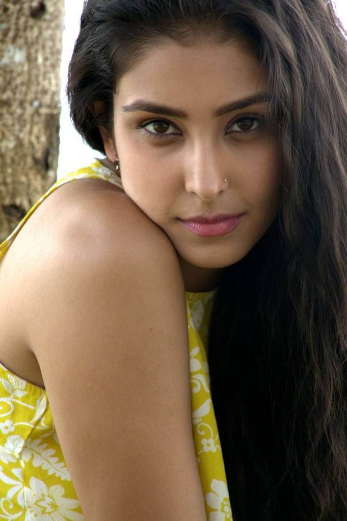 Navneet Kaur Dhillon Hot Photos from Ekta Movie