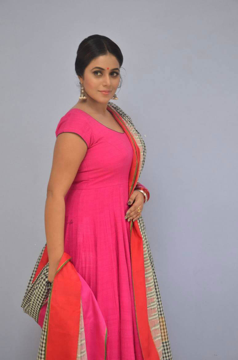 Poorna at Jayammu Nischayammu Raa Teaser Launch Photos