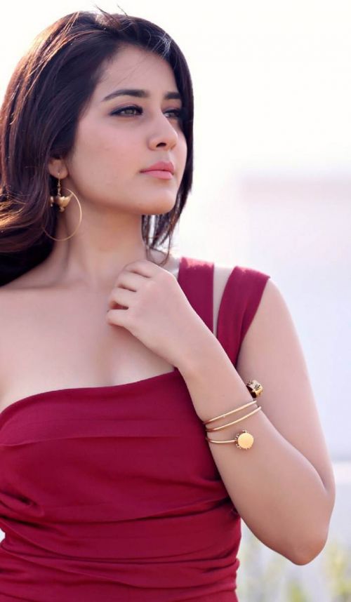 Rashi Khanna Hot Photos in Maroon Dress 4