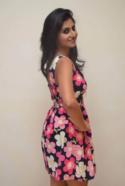 Shamili Sounderajan Hot Photoshoot in Floral Skirt 7