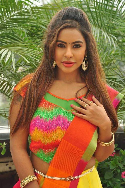 Srilekha Reddy Hot Photoshoot in Yellow Half Saree 10