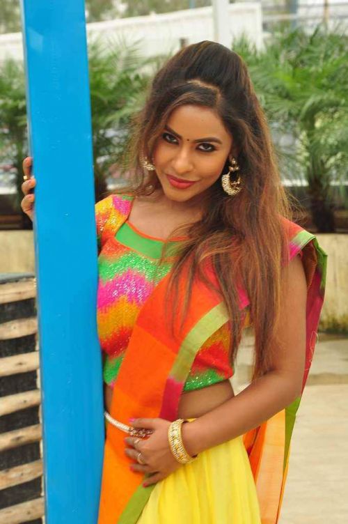 Srilekha Reddy Hot Photoshoot in Yellow Half Saree 12