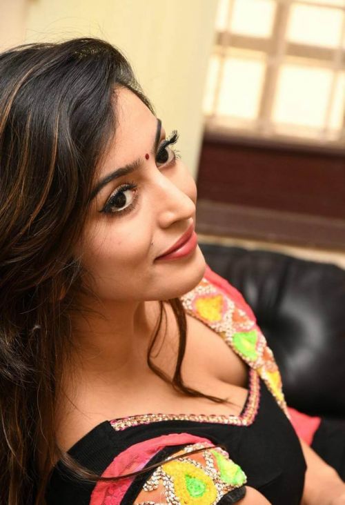 Vaibhavi Joshi Hot Photoshoot in Red Half Saree 20