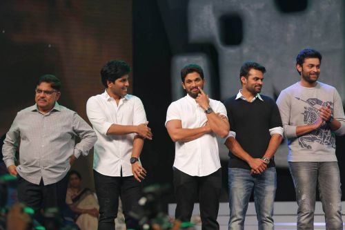 Chiranjeevi Khaidi No 150 Movie Pre Release Function Photos 11