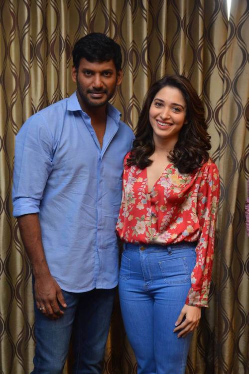 Vishal Okkadochadu Movie Press Meet Photos 1