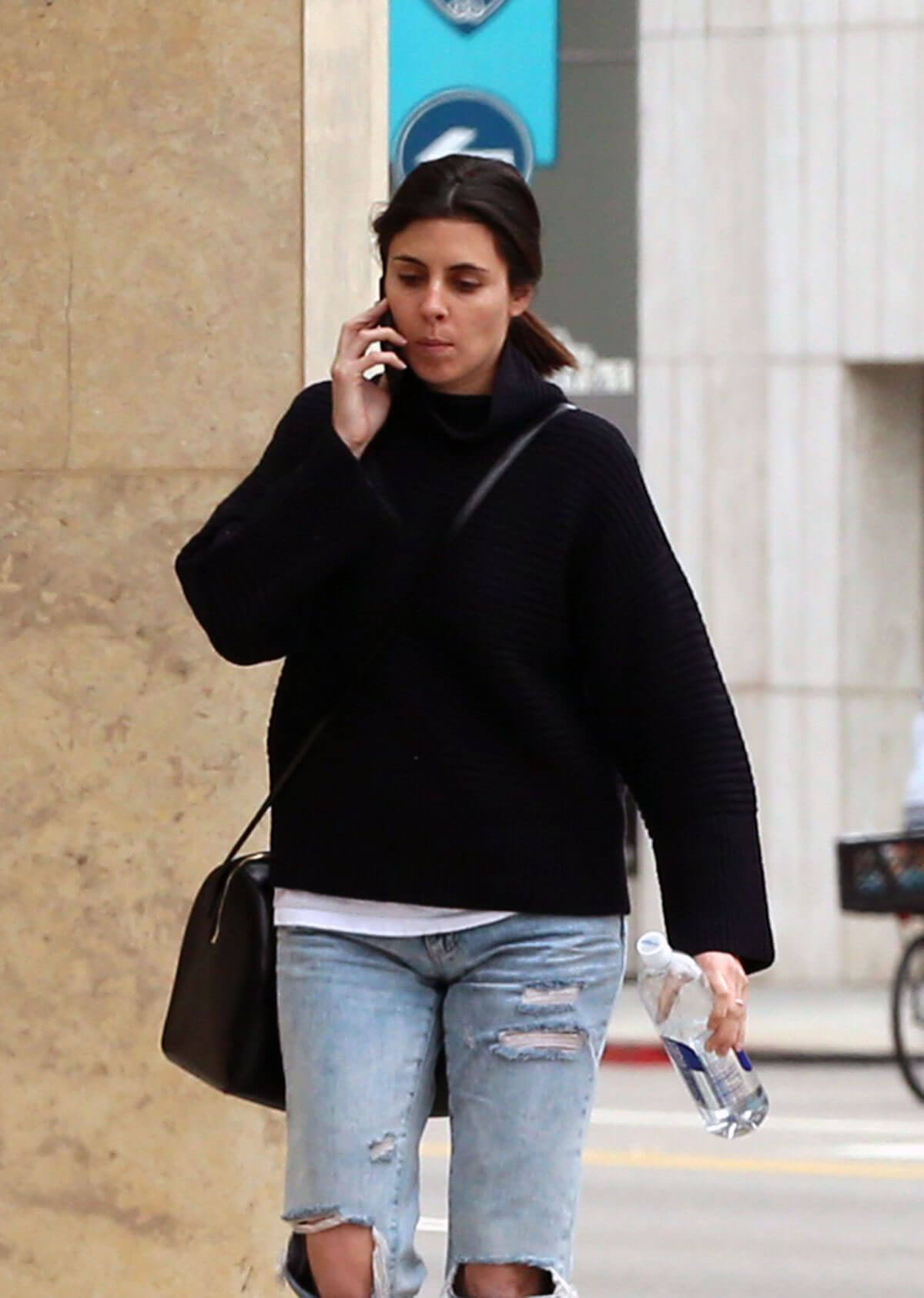 Jamie-Lynn Sigler Stills in Ripped Jeans Out in Los Angeles