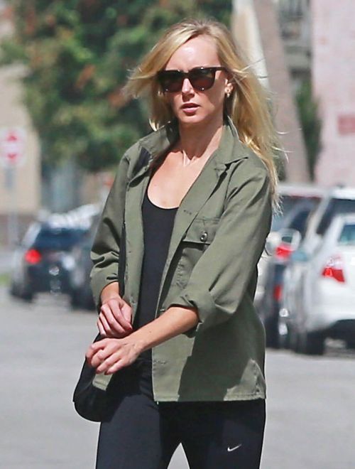 Kimberly Stewart Stills Leaves a Gym in Studio City 8