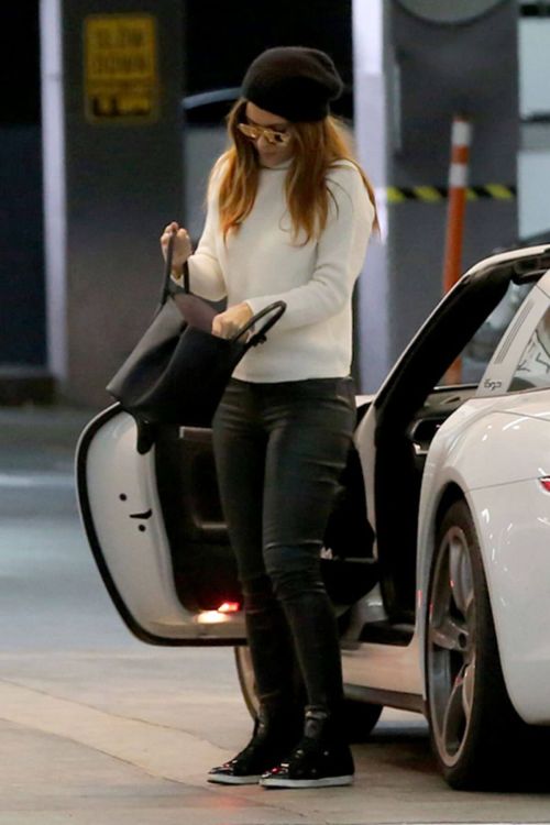 Maria Menounos Stills at Boa Steakhouse in Beverly Hills 3