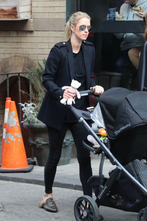 Nicky Hilton Stills Out and About in New York 9