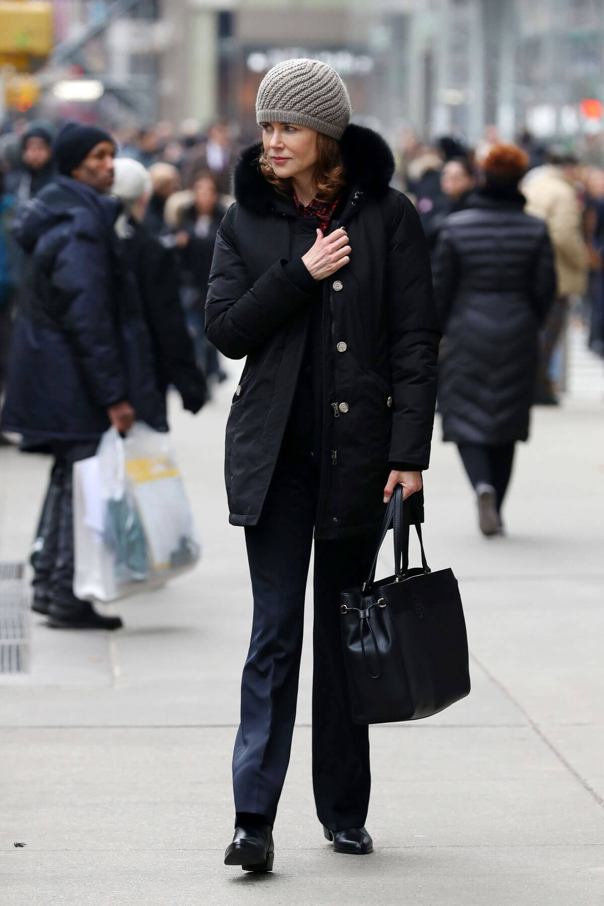 Nicole Kidman Stills on the Set of "The Untouchables" in New York