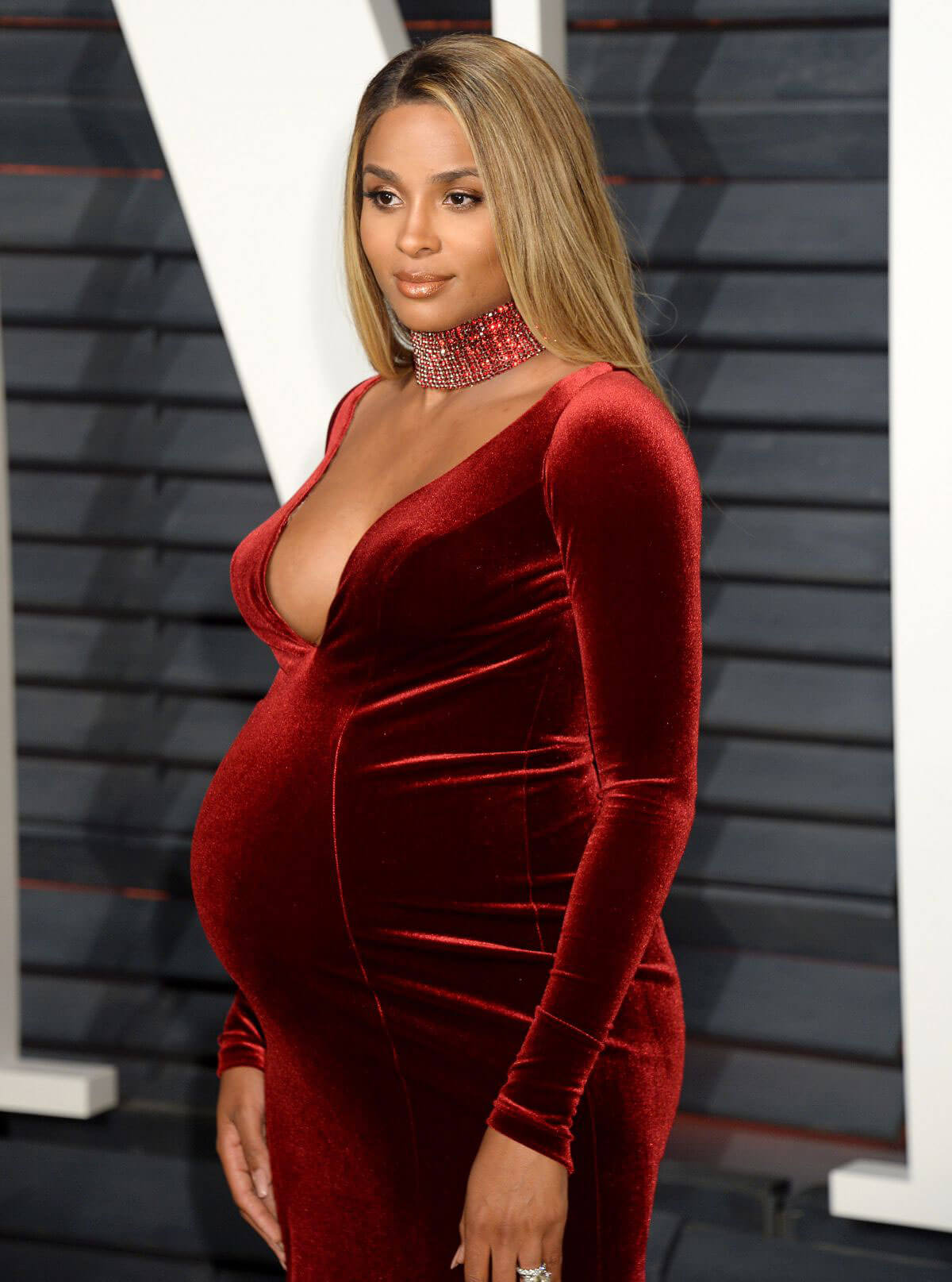 Pregnant Ciara Stills at 2017 Vanity Fair Oscar Party in Beverly Hills