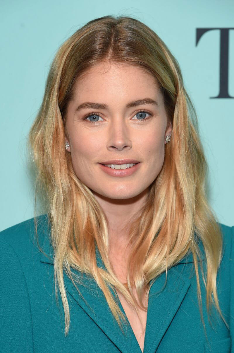 Doutzen Kroes Stills at Tiffany & Co. 2017 Blue Book Collection Gala in New York