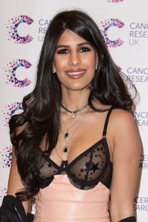 Jasmin Walia Stills at Jog on to Cancer Fundraiser in London 1