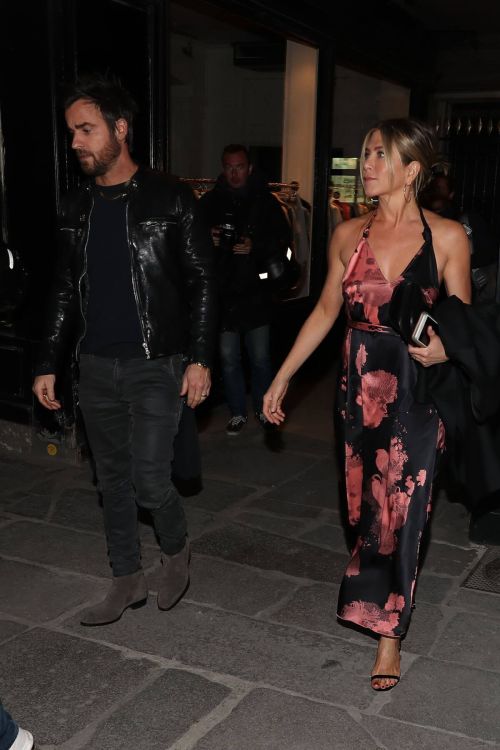 Jennifer Aniston Stills at Verjus Restaurant in Paris 5