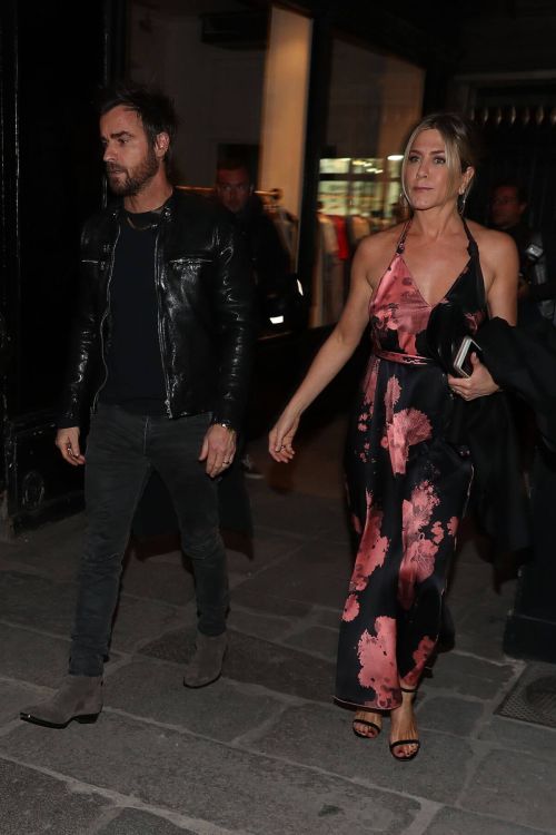 Jennifer Aniston Stills at Verjus Restaurant in Paris 8
