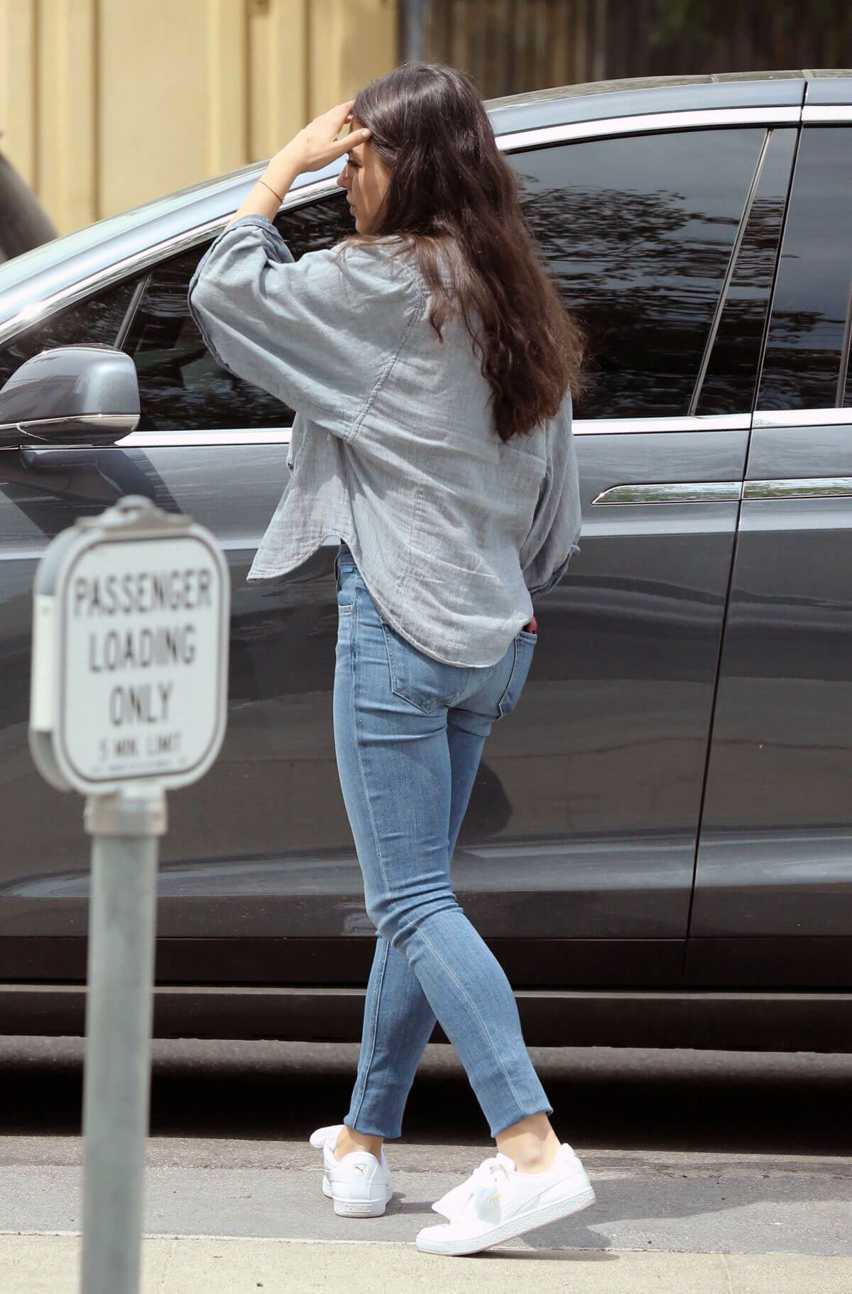 Mila Kunis Stills Out for Lunch in Studio City