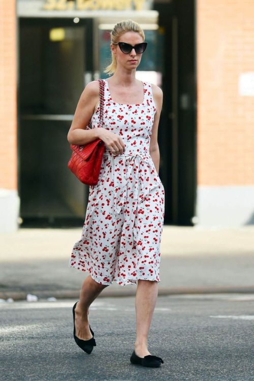 Nicky Hilton Rothschild Shoppig Out in New York 5