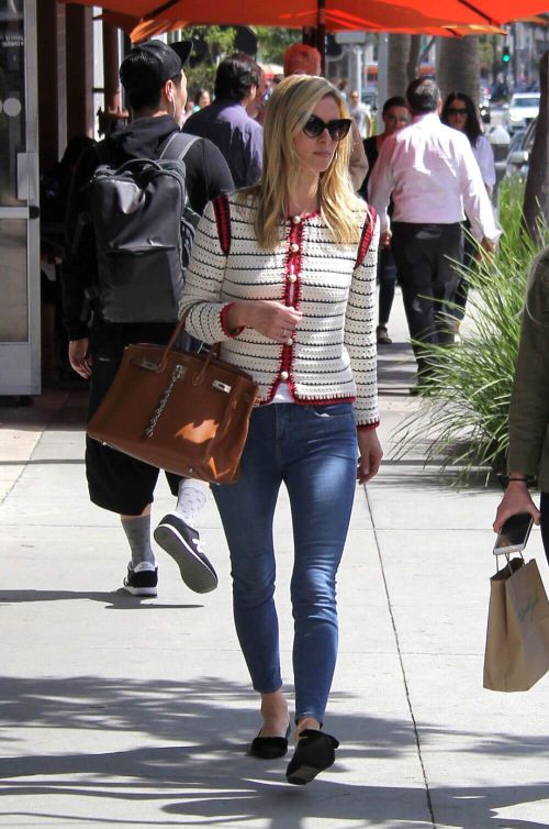 Nicky Hilton Rothschild Stills Out and About in Beverly Hills 5