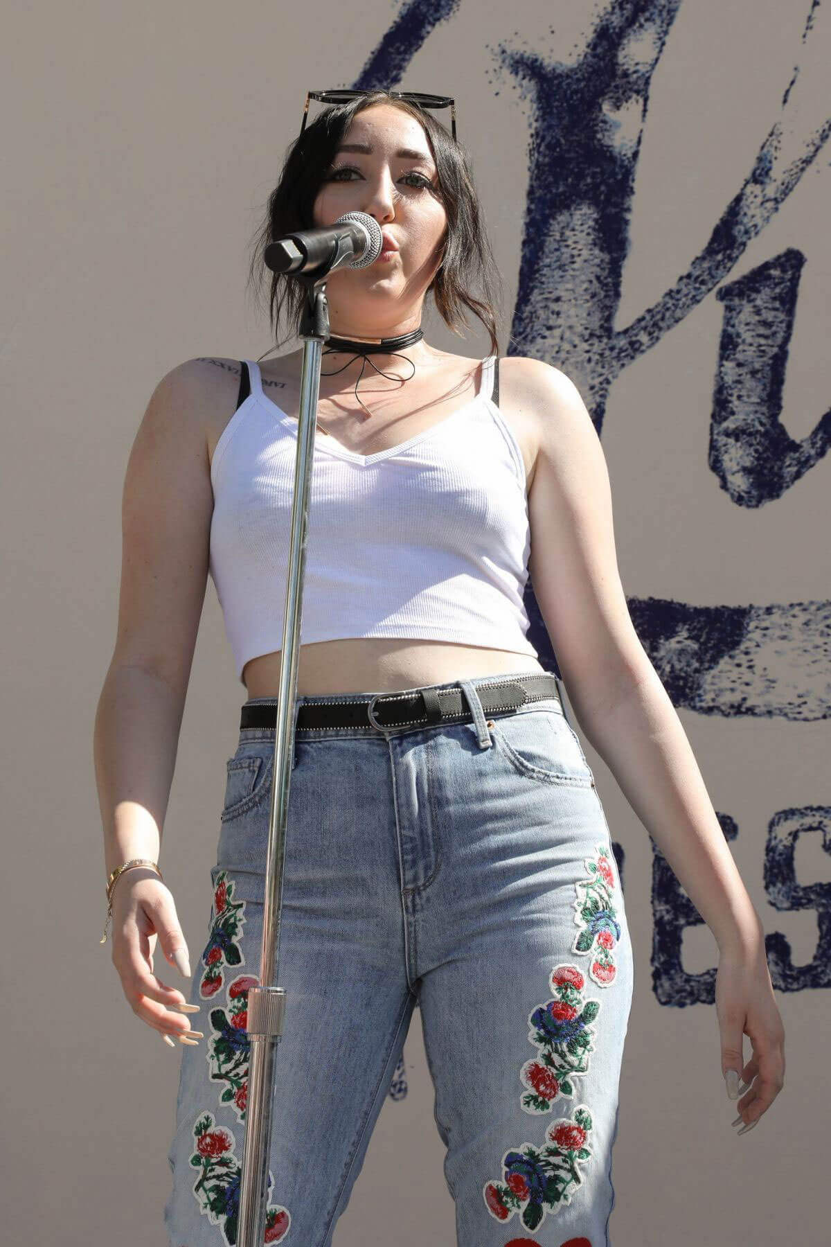 Noah Cyrus Performs at Lucky Lounge Desert Jam in Palm Springs