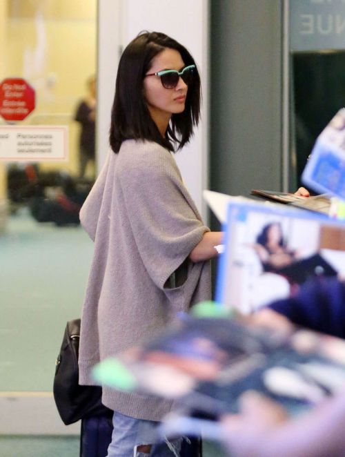 Olivia Munn Stills at Vancouver International Airport 1