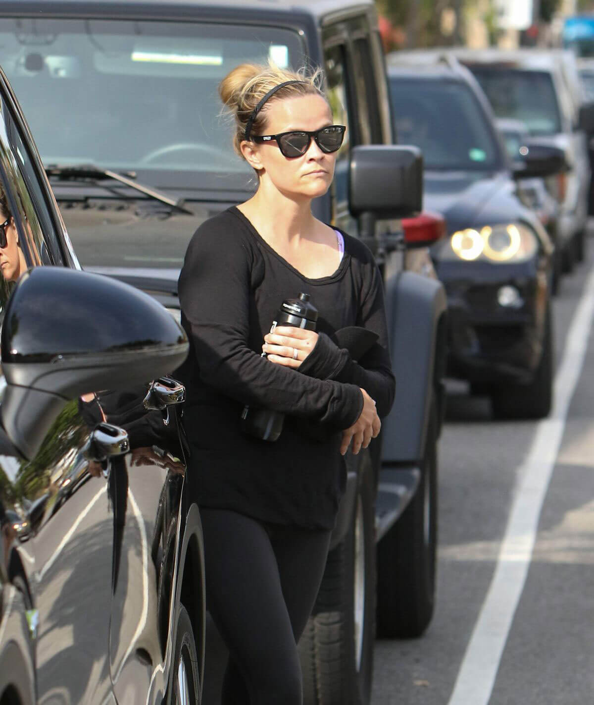 Reese Witherspoon Stills Leaves Yoga Class in Los Angeles