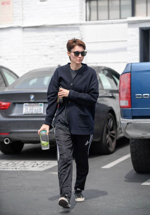 Rooney Mara Stills Leaves a Gym in Los Angeles 1