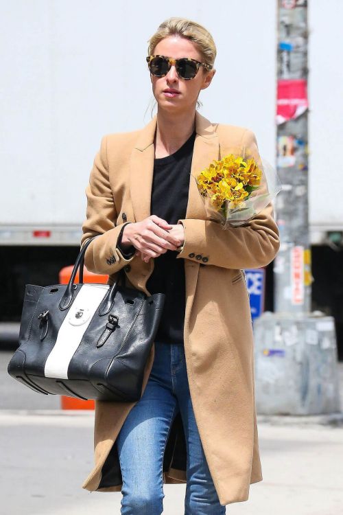 Nicky Hilton Out Buys Flowers in New York 1