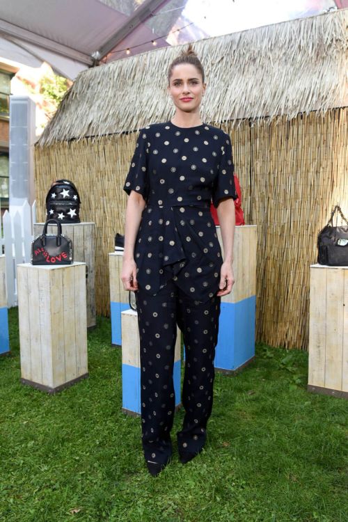 Amanda Peet at Stella McCartney Resort Presentation in New York 3