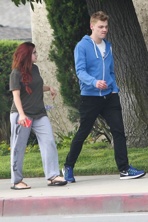 Ariel Winter Out and About in Los Angeles 4