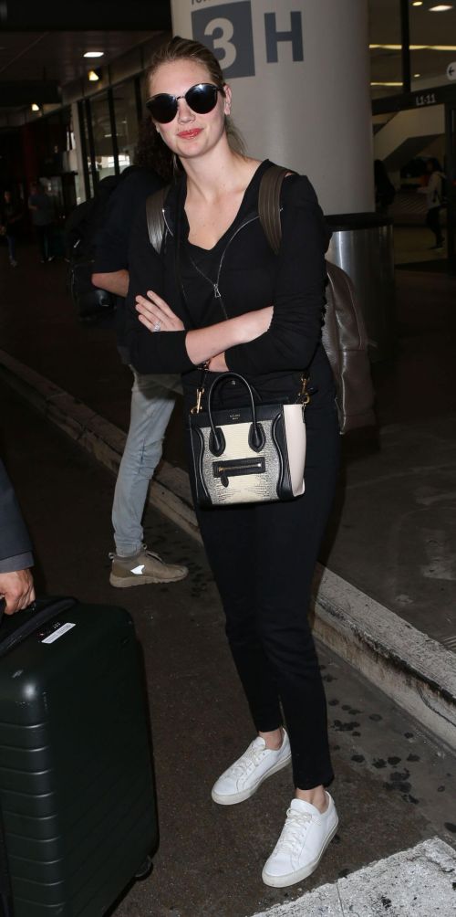 Kate Upton at Los Angeles International Airport 5