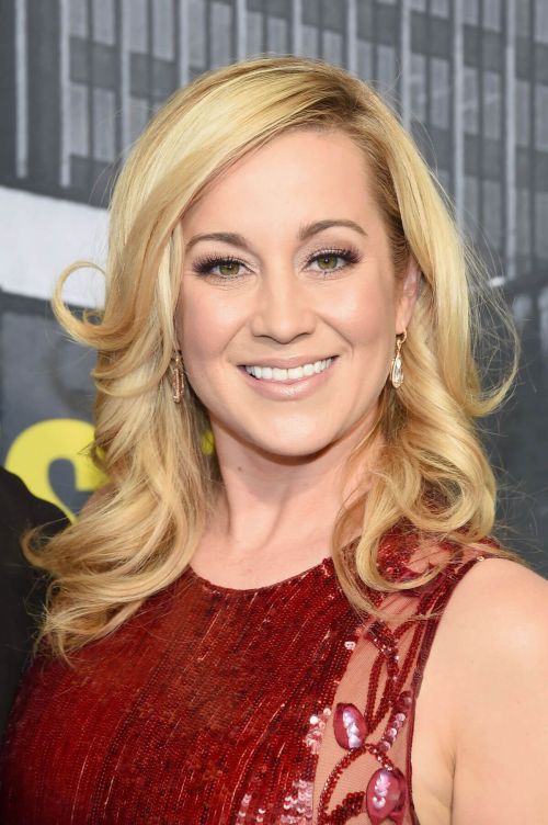 Kellie Pickler at 2017 CMT Music Awards in Nashville 3
