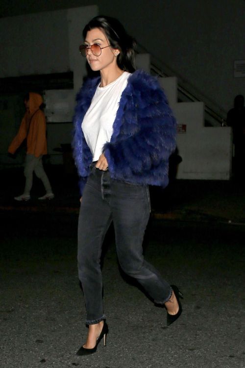 Kourtney Kardashian Stills Leaves a Church in Los Angeles 7
