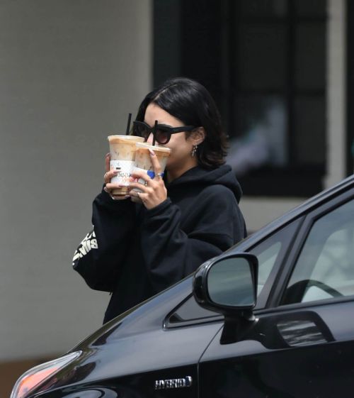 Vanessa Hudgens Leaves Morning Workout in Los Angeles 9