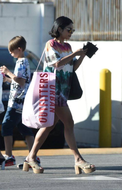 Vanessa Hudgens Leaves Urban Outfitters in Los Angeles 7