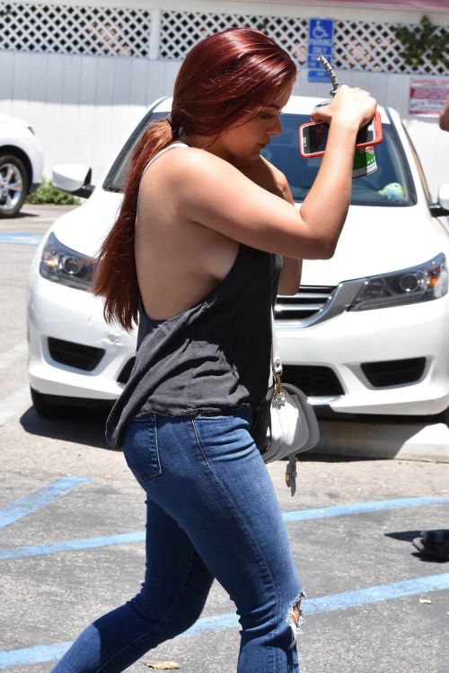 Ariel Winter Stills Out and About in Los Angeles 3