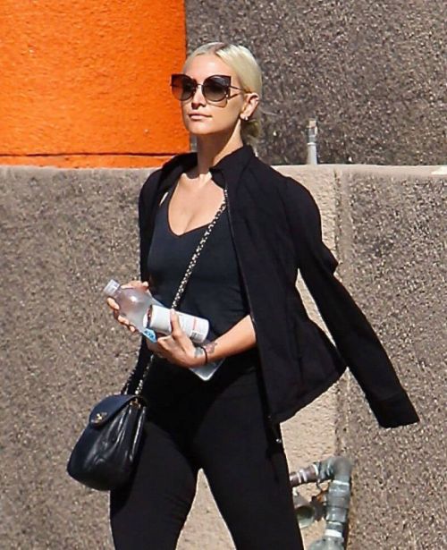 Ashlee Simpson Stills Leaves a Gym in Beverly Hills 2