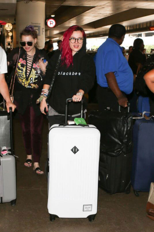 Bella Thorne Stills at LAX Airport in Los Angeles 2