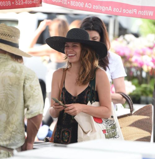 Bethany Joy Lenz Stills Shopping at Farmers Market in Los Angeles 10